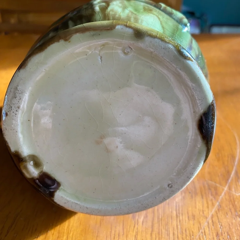 Majolica detailed ceramic